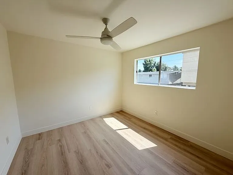 Junipero LB — Photo 12