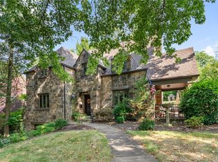 28 Mayfair Dr, Pittsburgh, PA 15228