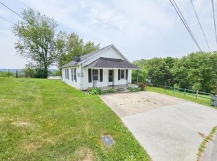 654 Locust St, Abingdon, VA 24210