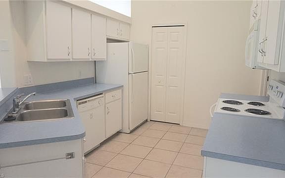 5th image of 2139 SE 18th Pl