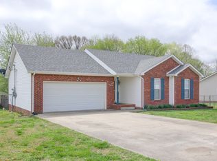 426 Faulkner Dr, Clarksville, TN 37042