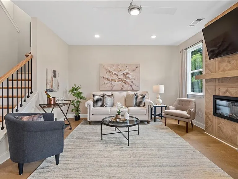 1700 Hickory Grove Rd NW — Photo 13