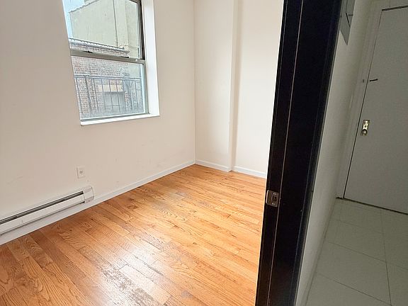 3rd image of 210 W 107th St APT 6F