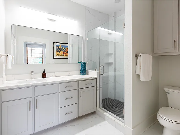 3209 Avenue P 1/2 — Photo 17