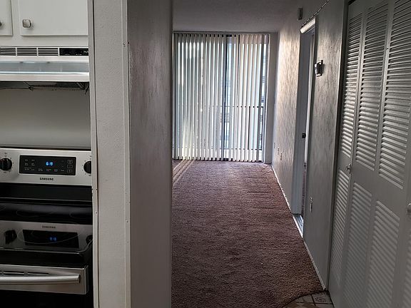 2nd image of 16751 NE 9th Ave APT 609
