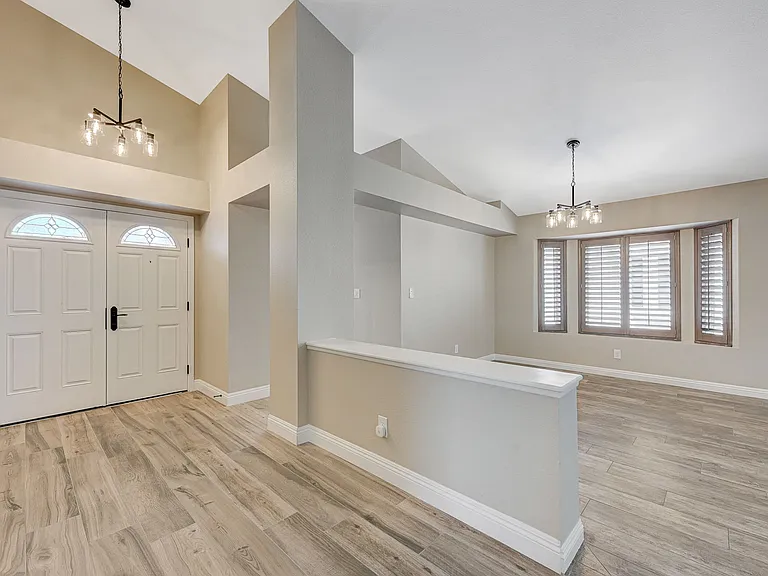 272 Comfort Dr — Photo 5