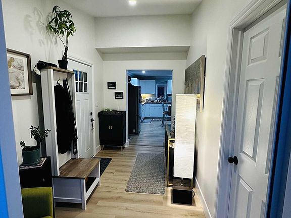 3rd image of 14 Farmer St