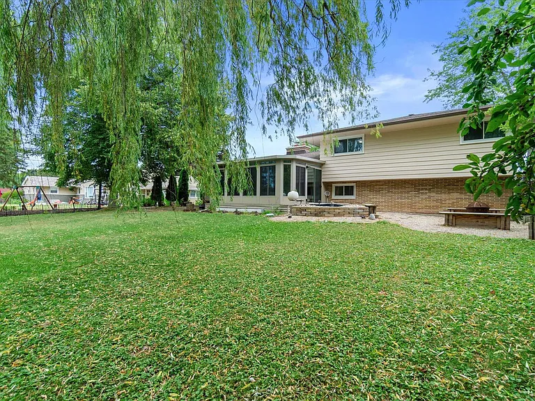 9041 N Rexleigh Dr — Photo 30