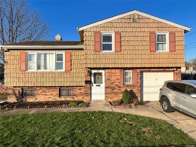 4 Speed Street, Brentwood, NY, 11717