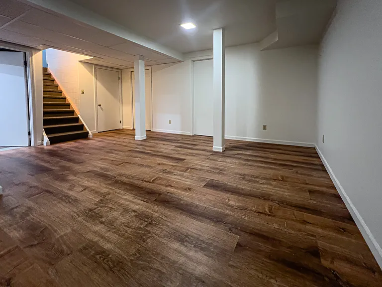 1340 E South St — Photo 28