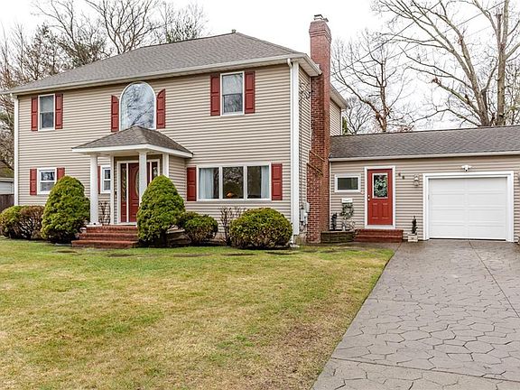 2nd image of 45 Bayberry Ln