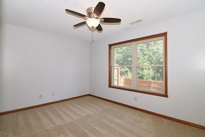3 bed, 2.5 bath, 1344 sqft, $1,700 — Photo 4