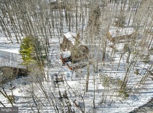 5543 Fox Run Ln, East Stroudsburg, PA 18302