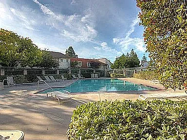 3 bed, 1356 sqft, $3,595 — Photo 1