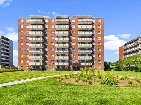 851 Queenston Rd #202, Hamilton, ON L8G 1B4
