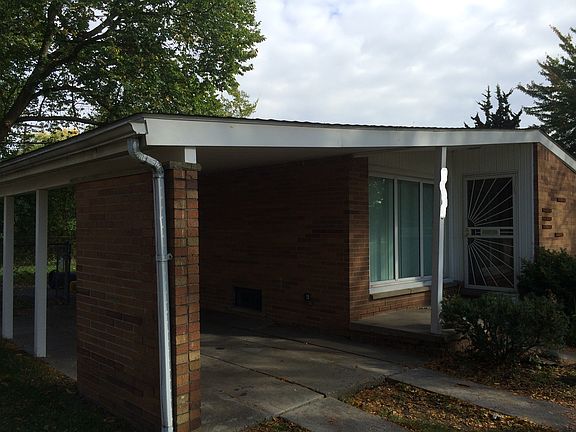 3rd image of 23150 Eastwood Ave