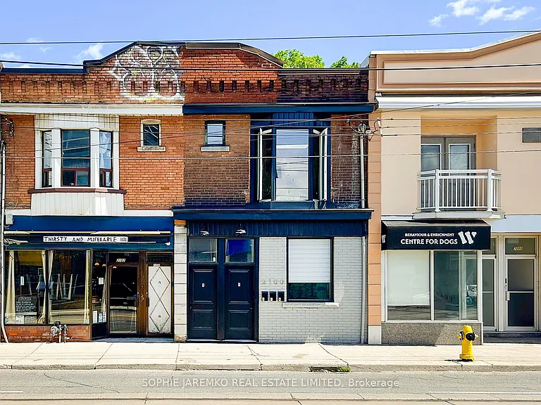 2100 Dundas St W #FRONT — Photo 16