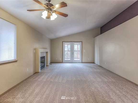 4th image of 9422 Mckinley Avenue E