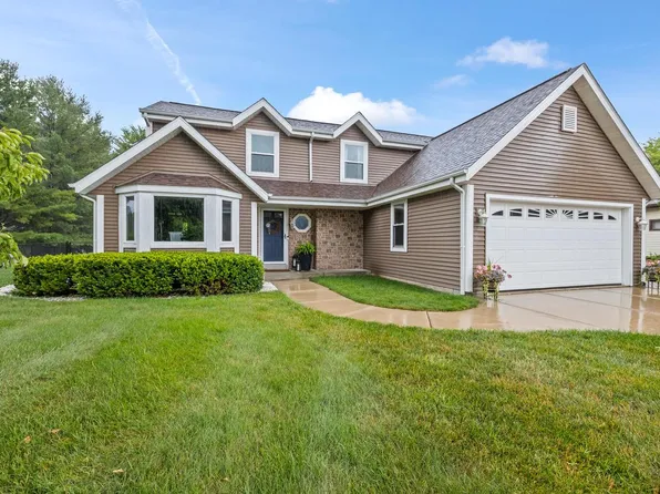 3960 Kings Way, Slinger, WI 53086