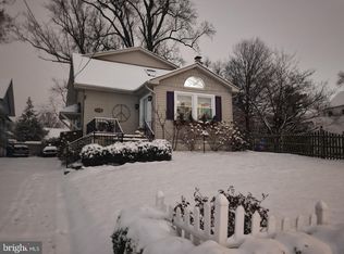 108 E Beechwood Ave, Oaklyn, NJ 08107