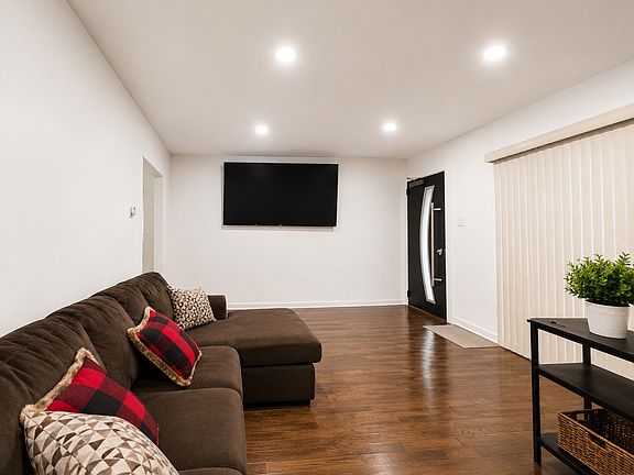 2nd image of 28 Linden Ave Floor 1