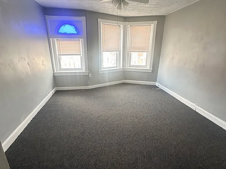 1917 N Fulton Ave — Photo 6
