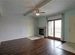 166 Samarra Estates Dr APT L, Fenton, MO 63026