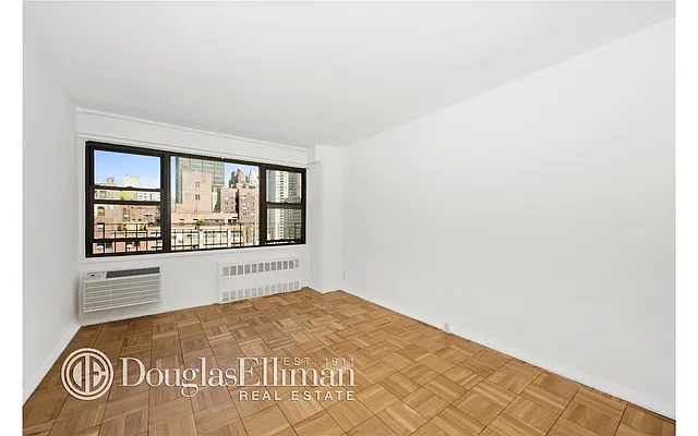 Sold by Douglas Elliman | media 27