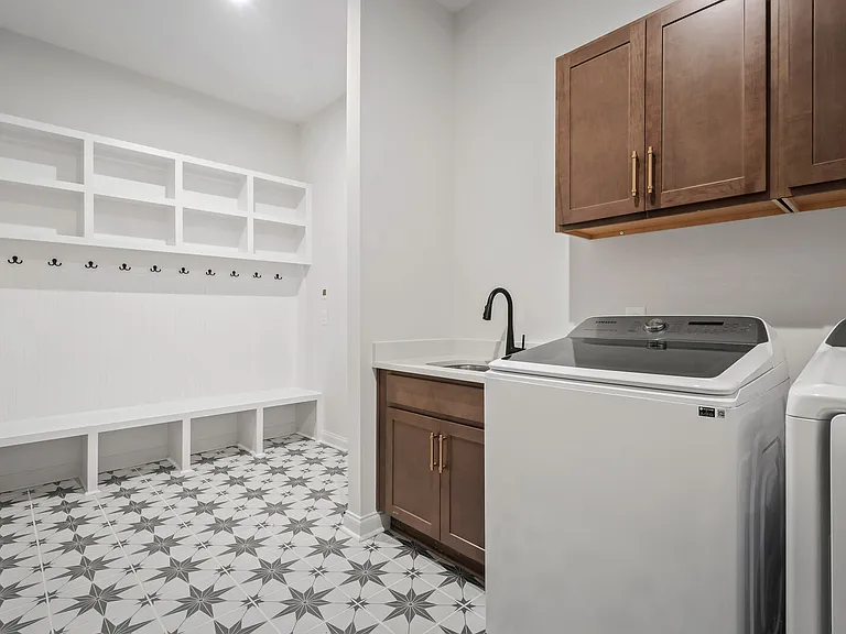 5454 Ayana Dr — Photo 38
