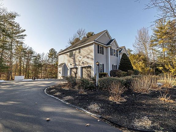 4th image of 9 Preserve Dr