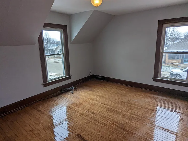 1437 Illinois Ave #1/2 — Photo 6