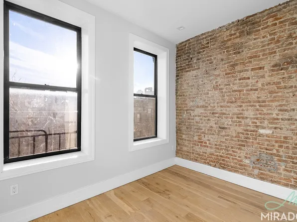 221 East 10th Street image 1 of 10