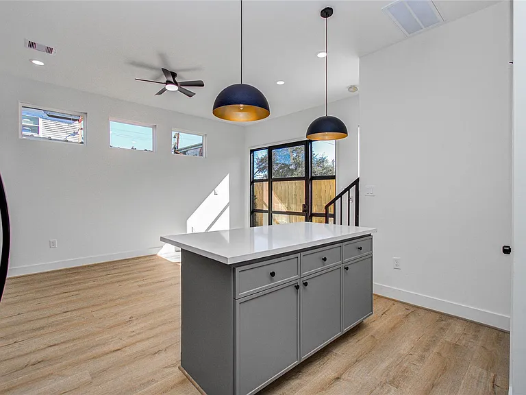 1506 McKee St #B — Photo 11