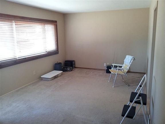 5th image of 2590 Dunhill Pl