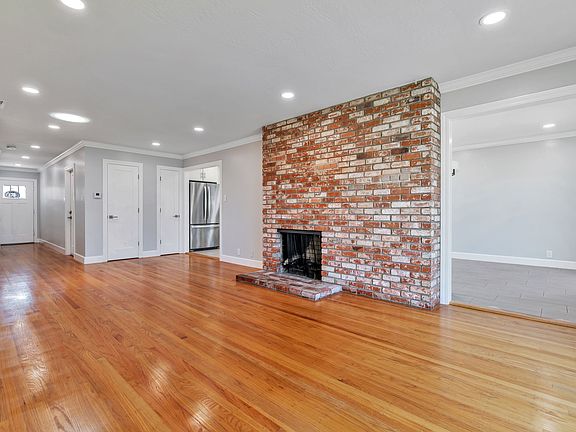 3rd image of 3410 Lodge Dr