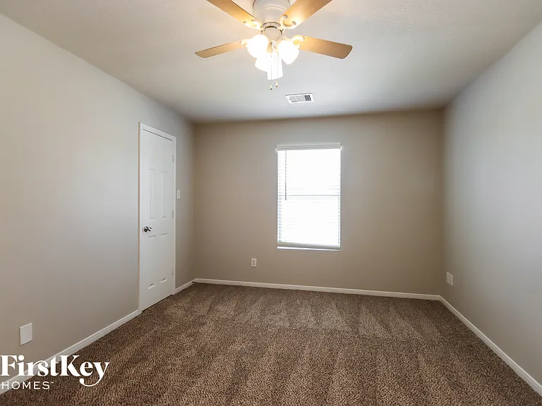 16941 Wren Hill St — Photo 12