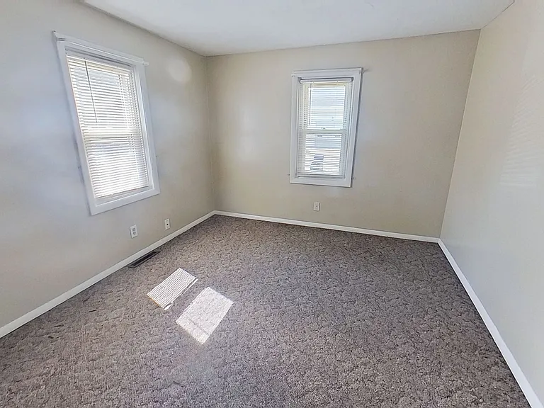 137 Pear Ave — Photo 4