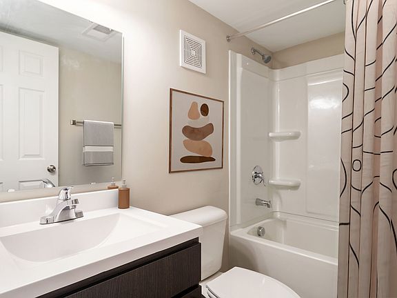 5th image of 26 Bouldercrest Ln SE #39F
