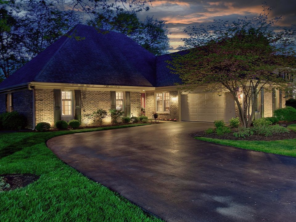 1st image of 712 S White Willow Bay