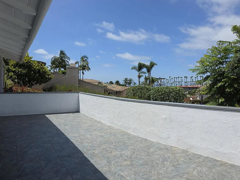 7920 Avenida Alamar — Photo 35
