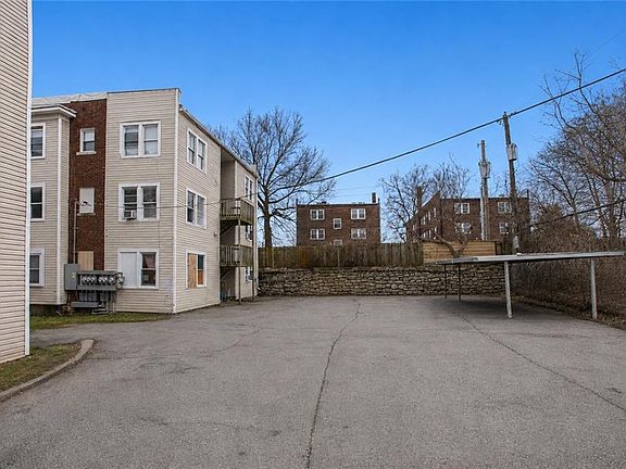 5th image of 3214-3220 Saint John Ave