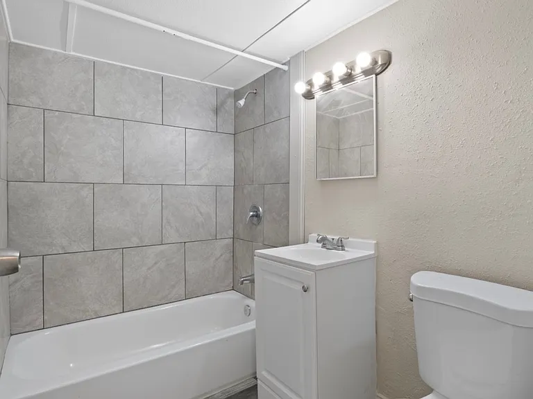 617 W Riverview Ave — Photo 28
