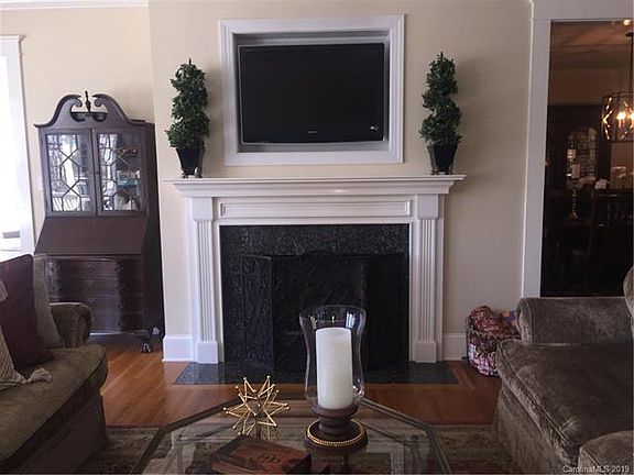 5th image of 410 La Foret Dr