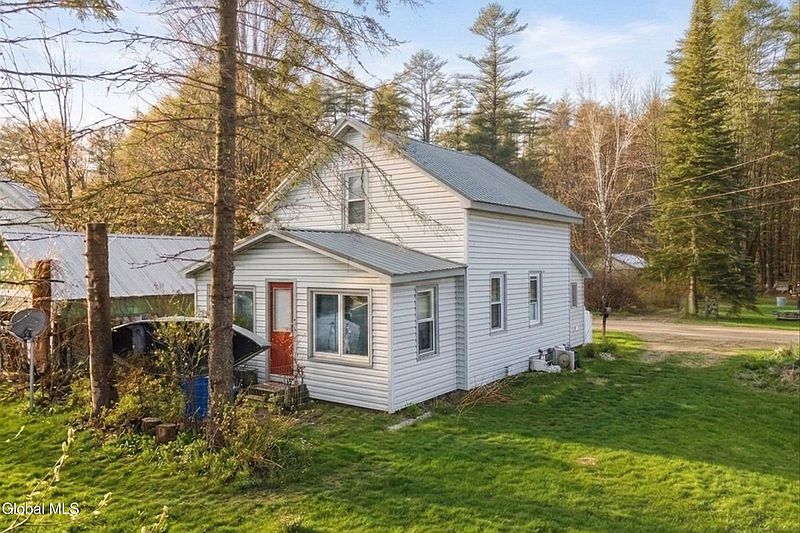 2nd image of 12 Tavern Road