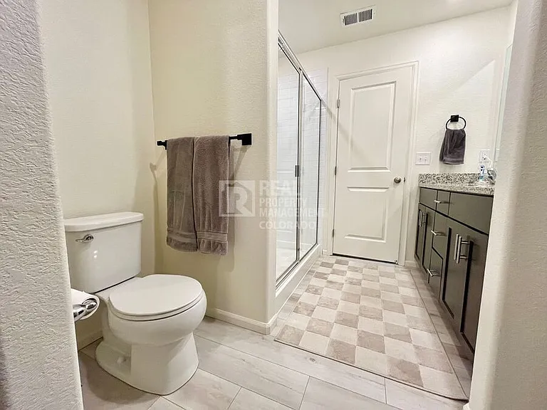 7104 Vermillion St — Photo 8