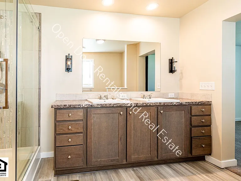 3420 S #1075E — Photo 25