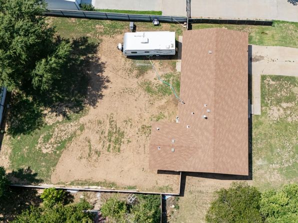 965 Lucy Dr, Elkhart, KS 67950
