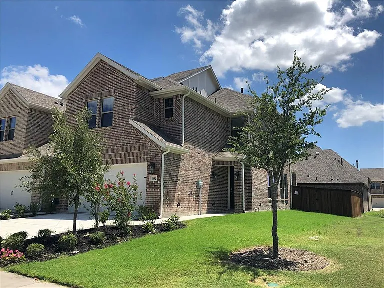 4592 Titus Cir — Photo 14