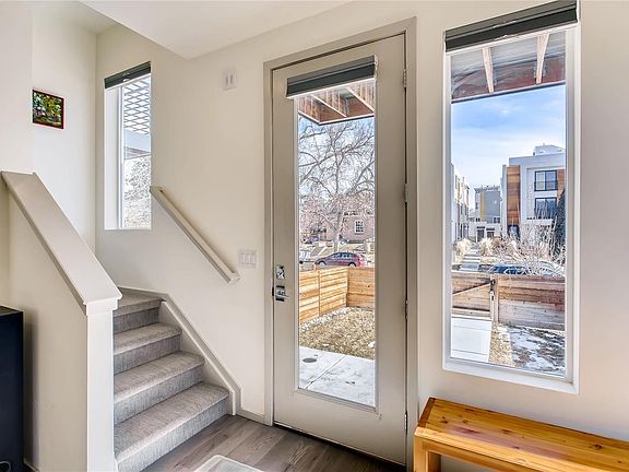 5th image of 1823 N Hooker St Unit 4