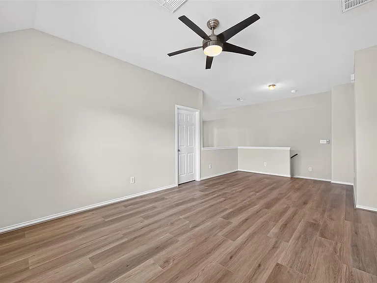 1807 Katlyn Ln — Photo 34